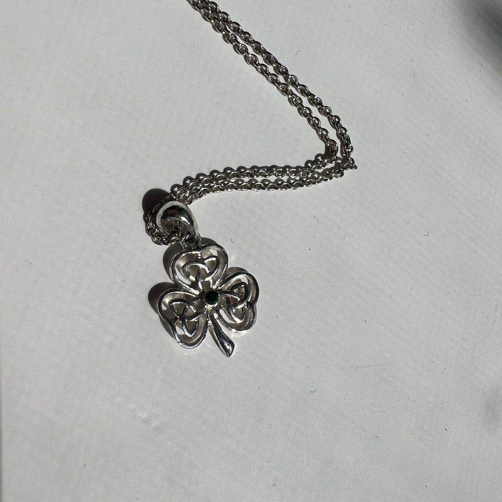 Elegant Silver Clover Pendant Necklace